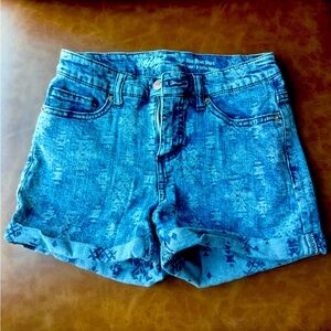 Vintage mossimo shorts size 4/27 runs small